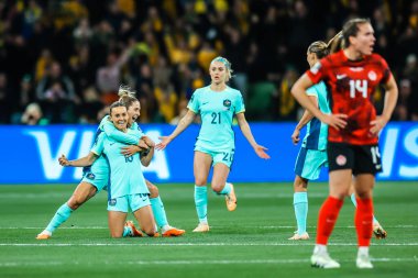 MELBOURNE, AUSTRALIA - 31 Temmuz 2023 tarihinde Avustralya 'nın Melbourne Dikdörtgen Stadyumu' nda oynanan FIFA Dünya Bayanlar Kupası 'nda Hayley RASO' ya gol atmasını kutladı.