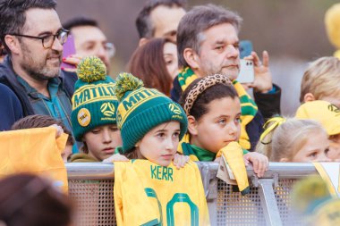 MELBOURNE, AUSTRALIA - 11 Temmuz: Avustralya Commbank Matildas Kadınlar Dünya Kupası Dünya Kupası 'nın taraftarları 11 Temmuz 2023 tarihinde Avustralya' nın Melbourne kentinde düzenlenen Federasyon Meydanı 'nda duyuru ve sunum.