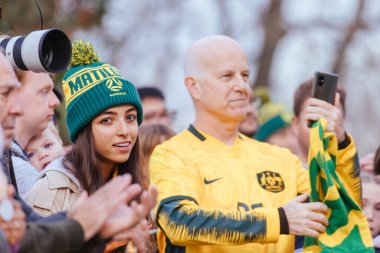 MELBOURNE, AUSTRALIA - 11 Temmuz: Avustralya Commbank Matildas Kadınlar Dünya Kupası Dünya Kupası 'nın taraftarları 11 Temmuz 2023 tarihinde Avustralya' nın Melbourne kentinde düzenlenen Federasyon Meydanı 'nda duyuru ve sunum.