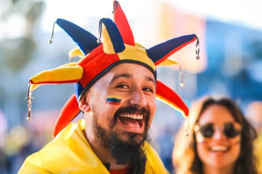 MELBOURNE, AUSTRALIA - 08 Ağustos 2023 'te Melbourne Dikdörtgen Stadyumu' nda oynanan FIFA Dünya Bayanlar Kupası 'nda Kolombiyalı taraftarlar Jamaika ile oynamaktadır.