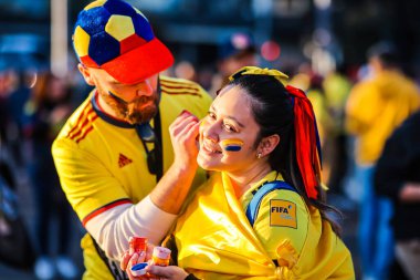 MELBOURNE, AUSTRALIA - 08 Ağustos 2023 'te Melbourne Dikdörtgen Stadyumu' nda oynanan FIFA Dünya Bayanlar Kupası 'nda Kolombiyalı taraftarlar Jamaika ile oynamaktadır.