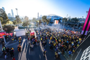 MELBOURNE, AUSTRALIA - 08 Ağustos 2023 'te Melbourne Dikdörtgen Stadyumu' nda oynanan FIFA Dünya Bayanlar Kupası 'nda Kolombiyalı taraftarlar Jamaika ile oynamaktadır.