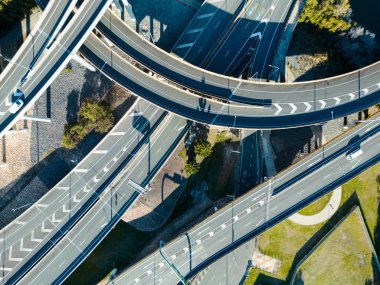 Brisbane, Queensland, Avustralya 'da Windsor' da açık bir kış gününde Bowen Hills Kavşağı