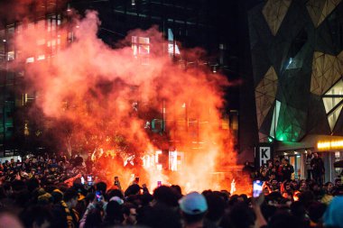 MELBOURNE, AUSTRALIA - 12 AUG: Avustralya - Avustralya Yeni Zelanda FIFA Dünya Kupası 'nda Avustralya Matildas - Fransa Les Bleus maçını izleyen kalabalık ile Melbourne Fan Festivali' nin genel görünümü