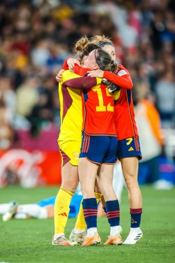 SYDNEY, AUSTRALIA - 20 AĞUSTRALIA: İspanyol oyuncular 20 Ağustos 2023 'te Avustralya Yeni Zelanda Stadyumu' nda oynanan FIFA Kadınlar Dünya Kupası finalinde İngiltere 'yi yenmeyi kutladılar.