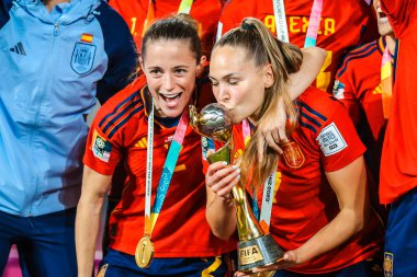 SYDNEY, AUSTRALYA - 20 AĞUSTRALIA: İspanya, 20 Ağustos 2023 tarihinde Avustralya Yeni Zelanda Stadyumu 'nda oynanan FIFA Kadınlar Dünya Kupası finalinde İngiltere' yi yenmesini kutladı.
