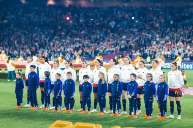 SYDNEY, AUSTRALIA - 20 AĞUSTRALIA: İspanya 20 Ağustos 2023 tarihinde Avustralya Yeni Zelanda Stadyumu 'nda oynanan FIFA Dünya Kadınlar Kupası finalinde İngiltere' yi oynamadan önce İspanya milli marşı