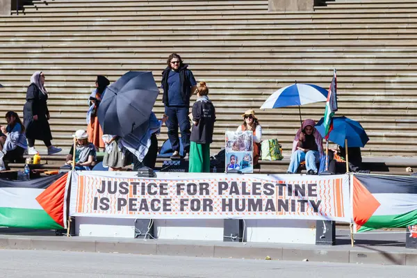 Melbourne Austrália Novembro 2023 Manifestantes Reúnem Para Apoiar Palestina Guerra Fotos De Bancos De Imagens