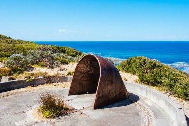 Nepean Noktası 'nda Cheviot Hill ve Victoria, Avustralya' da sıcak bir yaz gününde