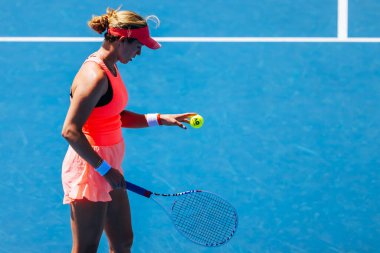 Danielle Collins, 2024 Kooyong Classic 'in üçüncü gününde 12 Ocak 2024' te Melbourne, Avustralya 'da Mirra Andreeva' yı oynar..