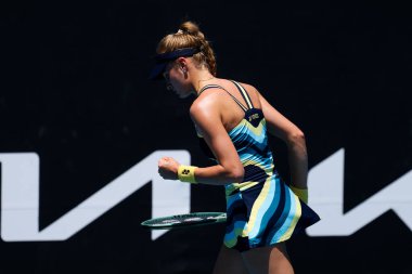 Ukraynalı Dayana Yastremska, 12 Ocak 2024 'te Melbourne Park' ta oynanan 2024 Avustralya Açık 'ta oynanan final elemeleri öncesinde Avustralyalı Maya Joint' i yendi.