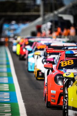 MELBOURNE, AUSTRALYA - 21 Mart: Posche Carrera Kupası 2024 Avustralya Grand Prix 'inde Avustralya' nın Melbourne şehrinde Albert Park 'ta