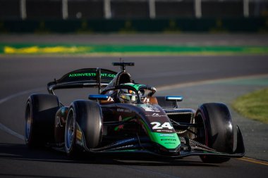 MELBOURNE, AUSTRALIA - 22 Mart: Paraguay 'dan Joshua Durksen ve PHM AIX Racing 2024 Formula 2 Avustralya' daki Albert Park 'taki Avustralya Grand Prix elemeleri sırasında