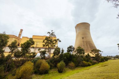 Graeme Edwards Anıt Parkı Yallourn Elektrik Santrali yakınında. Fabrikada öldürülen bir çalışanın anısına inşa edilmiş. Victoria, Avustralya 'daki Yallourn kasabası yakınlarında kurulmuştur.