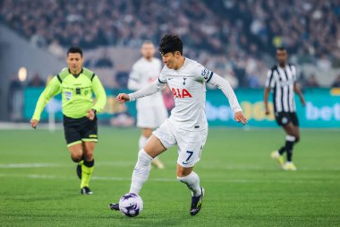 22 Mayıs 2024 'te Melbourne Kriket Sahası' nda oynanan Küresel Futbol Haftası sırasında Tottenham Hotspur 'un oğlu Heung Min, Newcastle United ile oynarken,
