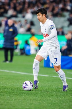 22 Mayıs 2024 'te Melbourne Kriket Sahası' nda oynanan Küresel Futbol Haftası sırasında Tottenham Hotspur 'un oğlu Heung Min, Newcastle United ile oynarken,