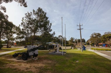 CANN RIVER, AUSTRALYA - 30 Mayıs 2024: Victoria, Avustralya 'da serin bir sonbahar öğleden sonrasında Cann River' ın antika bir kasabası