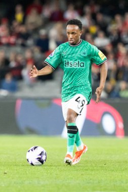 MELBOURNE, AUSTRALIA - 24 Mayıs: Newcastle United takımından Amadou Diallo, 24 Mayıs 2024 tarihinde Avustralya 'nın Melbourne kentinde düzenlenen Küresel Futbol Haftası' nda A-League All-Star Men ile oynarken,