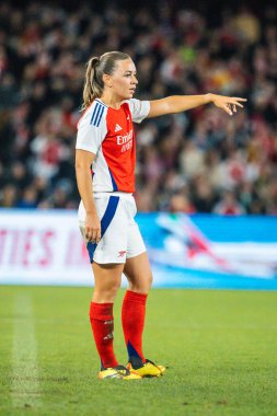 MELBOURNE, AUSTRALIA - 24 Mayıs: Arsenal Women FC 'den Katie McCabe, 24 Mayıs 2024 tarihinde Melbourne' da düzenlenen Küresel Futbol Haftası 'nda A-League All-Stars Women takımına karşı oynarken,