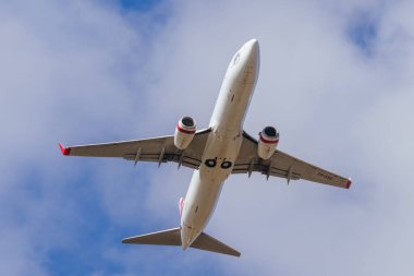 MELBOURNE, AUSTRALYA - EYLÜL 07, 2024: A Virgin Australia Boeing 737-8SA 7 Eylül 2024 tarihinde Melbourne 'dan uçar.