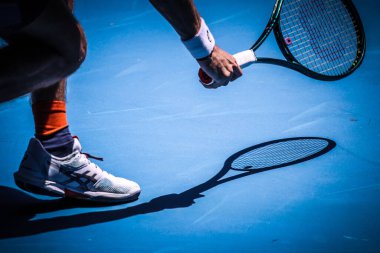 MELBOURNE, AUSTRALIA - 10 Ocak 2025 'te Melbourne, Avustralya' da Melbourne Park 'ta yapılacak 2025 Avustralya Açık' ta Andrey Rublev ile antrenman sırasında Avustralyalı Alex De Minaur.