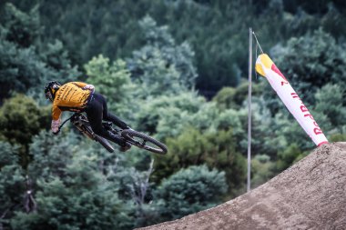 MAYDENA, AUSTRALYA - 8 Şubat 2025 tarihinde Avustralya 'nın Maydena kentinde düzenlenen Kızıl Boğa Hardline Tazmanya finallerinde Büyük Britanya' dan Charlie HATTON yarışacak..