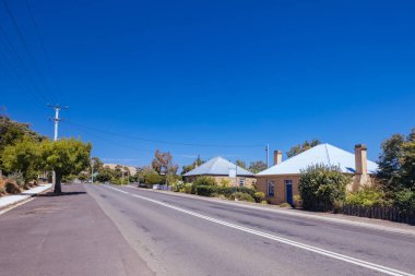 HAMILTON, AUSTRALYA - Şubat 06 2025 Tazmanya, Avustralya 'da sıcak bir yaz gününde Hamilton kasabası