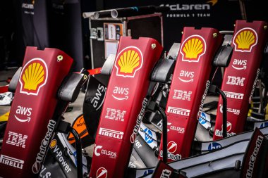 MELBOURNE, AUSTRALYA - 12 Mart: Scuderia Ferrari Avustralya 'nın Melbourne kentindeki Albert Park' ta 2025 Avustralya Grand Prix 'sinden önce çukura girdi