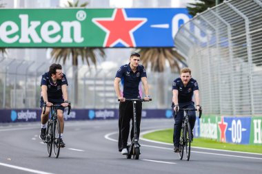 Avustralya 'nın Melbourne kentindeki Albert Park' ta 2025 Avustralya Grand Prix 'sinden önce Avustralya' dan Jack Doohan ve BWT Alpine F1 Takımı
