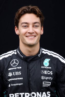 MELBOURNE, AUSTRALIA - 13 Mart: İngiltere 'den George Russell ve Avustralya' nın Melbourne kentindeki Albert Park 'ta 2025 Avustralya Grand Prix' sinden önce Mercedes AMG Petronas F1 Takımı