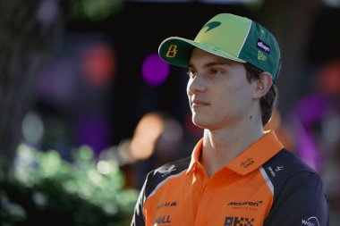 MELBOURNE, AUSTRALYA - 13 Mart: Avustralya 'dan Oscar Piastri ve Avustralya' nın Melbourne kentindeki Albert Park 'taki 2025 Avustralya Grand Prix' sinden önce McLaren Formula 1 takımı