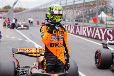MELBOURNE, AUSTRALIA - 15 Mart: Büyük Britanya 'dan Lando Norris McLaren Formula 1 takımı MCL39' u sürüyor ve Avustralya 'nın Melbourne kentindeki Albert Park' ta sıralamada sıralama pozisyonu aldı