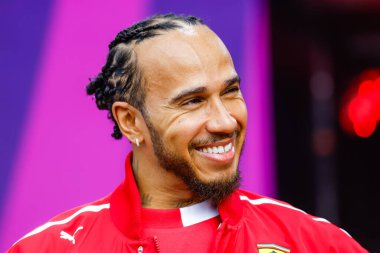 MELBOURNE, AUSTRALIA - 15 Mart: Büyük Britanya 'dan Lewis Hamilton ve Scuderia Ferrari HP Avustralya' nın Melbourne kentindeki Albert Park 'taki 2025 Avustralya Grand Prix' inde