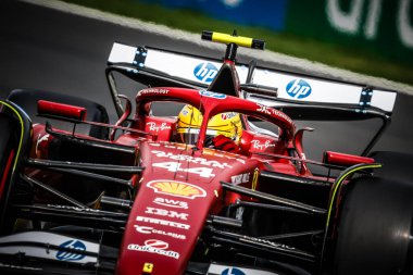 MELBOURNE, AUSTRALIA - 15 Mart: Lewis Hamilton, Avustralya 'nın Melbourne kentindeki Albert Park' ta düzenlenen 2025 Avustralya Grand Prix 'sinde Scuderia Ferrari HP-25 sürmektedir.