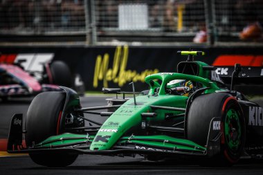 Brezilya 'dan Gabriel Bortoleto, Avustralya' nın Melbourne kentindeki Albert Park 'ta düzenlenen 2025 Avustralya Grand Prix elemelerinde Stake F1 Team Kick Sauber C45' i sürüyor.