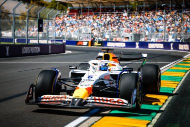 MELBOURNE, AUSTRALIA - 14 Mart: Isack Hadjar, Avustralya Formula 1 Grand Prix 'inde Melbourne' daki Albert Park 'ta yapılan ilk antrenman sırasında VCARB 02 VCARB 02 Visa Cash App Racing Bulls Team' i kullandı.