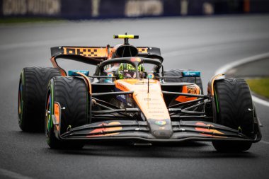 Büyük Britanya 'dan Lando Norris Avustralya' nın Melbourne kentindeki Albert Park 'ta düzenlenen Avustralya Formula 1 Grand Prix' sinde McLaren Formula 1 takımı MCL39 'u sürüyor.
