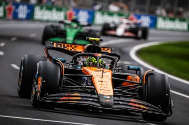 Büyük Britanya 'dan Lando Norris Avustralya' nın Melbourne kentindeki Albert Park 'ta düzenlenen Avustralya Formula 1 Grand Prix' sinde McLaren Formula 1 takımı MCL39 'u sürüyor.