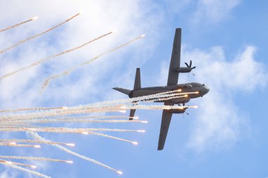 MELBOURNE, AUSTRALIA - 29 Mart: A Alenia C-27J Spartan, Avustralya 'nın Melbourne şehrinde 29 Mart 2025 tarihinde Avustralya Uluslararası Havaalanı' ndaki Avustralya Hava Gösterisinde sahne almaktadır..