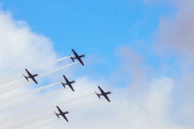 MELBOURNE, AUSTRALIA - RAAF Roulettes, 29 Mart 2025 'te Avustralya' nın Melbourne kentinde, Avalon Havaalanı 'ndaki Avustralya Uluslararası Havaalanı' nda akrobasi gösterisi düzenledi..