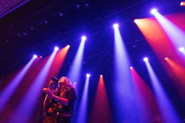 MELBOURNE, AUSTRALIA - 17 Mayıs: Lotte Gallagher, Avustralya 'nın Melbourne kentinde 17 Mayıs 2025 tarihinde düzenlenen Forum Tiyatrosu' nda gerçekleştirilen Grand Hiatus ulusal turnesinde Avustralyalı müzik grubu Holy Holy 'i destekledi.