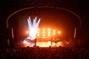 MELBOURNE, AUSTRALIA - 17 Mayıs: Avustralyalı müzik grubu Holy Holy 17 Mayıs 2025 tarihinde Avustralya 'nın Melbourne kentindeki The Forum Theatre' da Grand Hiatus ulusal turnesini gerçekleştirdi.