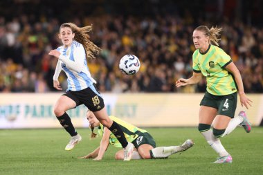 MELBOURNE, AUSTRALIA - 30 Mayıs: Avustralya 'dan Clare Hunt, 30 Mayıs 2025 tarihinde Avustralya' nın Melbourne kentinde, Marvel Stadyumu 'nda Avustralyalı Matildas ve Arjantin arasında oynanan uluslararası dostluk maçı sırasında,.