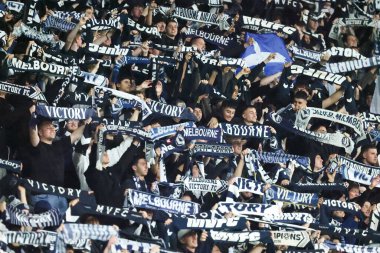 MELBOURNE, AUSTRALIA - 31 Mayıs: Melbourne Victory fan atmosferi Melbourne City ve Melbourne Victory arasındaki A-League Mens Grand Final maçı öncesinde 31 Mayıs 2025 tarihinde Melbourne, Avustralya.