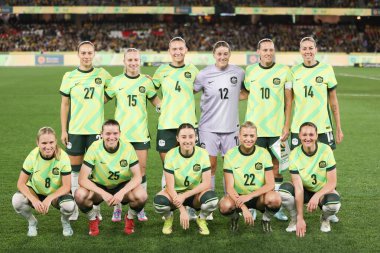 30 Mayıs 2025 'te Avustralya' nın Melbourne kentinde, Marvel Stadyumu 'nda Avustralyalı Matildas ve Arjantin arasında oynanan uluslararası dostluk karşılaşmasından önce Avustralya takımı.