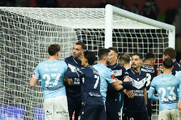 MELBOURNE, AUSTRALIA - 31 Mayıs: Takımlar, Melbourne City ile Melbourne Zaferi arasında 31 Mayıs 2025 'te Melbourne, Avustralya' da oynanan A-League Mens Grand Final maçında karşı karşıya geldiler..