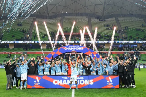 Melbourne City, Melbourne City ve Melbourne arasında 31 Mayıs 2025 'te Melbourne, Avustralya' da oynanan A-League Erkekler Grand Final Maçı 'nı kutladı..