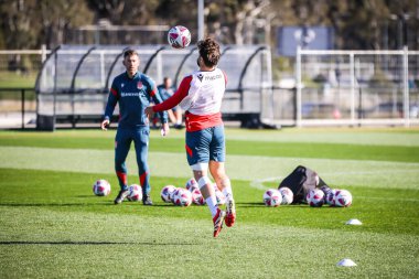MELBOURNE, AUSTRALIA - 09 Temmuz 2009: Wrexham AFC eğitim oturumu Melbourne Zaferi ile 09 Temmuz 2025 tarihinde Melbourne, Avustralya 'da yaptıkları dostça çatışmadan önce.