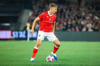 MELBOURNE, AUSTRALIA - 11 Temmuz 2025 'te Melbourne, Avustralya' da oynanan Marvel Stadyumu 'nda Melbourne Victory maçında Wrexham' dan Max Cleworth.