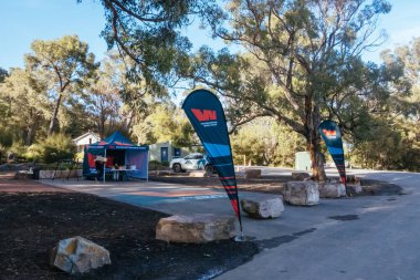 WARBURTON, AUSTRALYA - 20 Temmuz 2025: Warburton, Victoria, Avustralya 'da sıcak bir kış gününde Wesburn yakınlarındaki yepyeni Warburton Bisiklet Parkı' nda sürücü